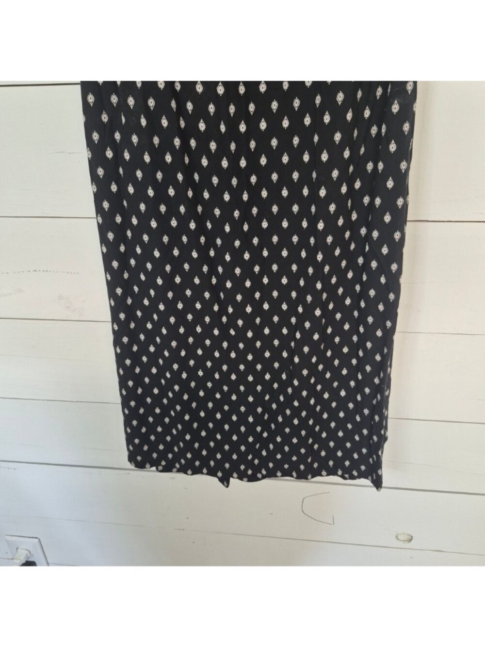 Old Navy Black Sleeveless Midi Dress With White Diamond Print & Back Tie Detail - Picture 5 of 7